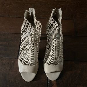 vince camuto atina bootie